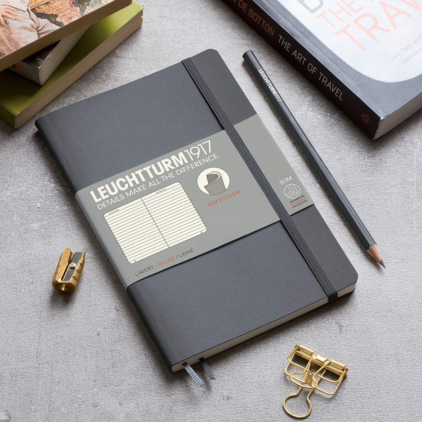 Leuchtturm1917 Kulit lembut B6+ Notebook Hitam - Bertitik