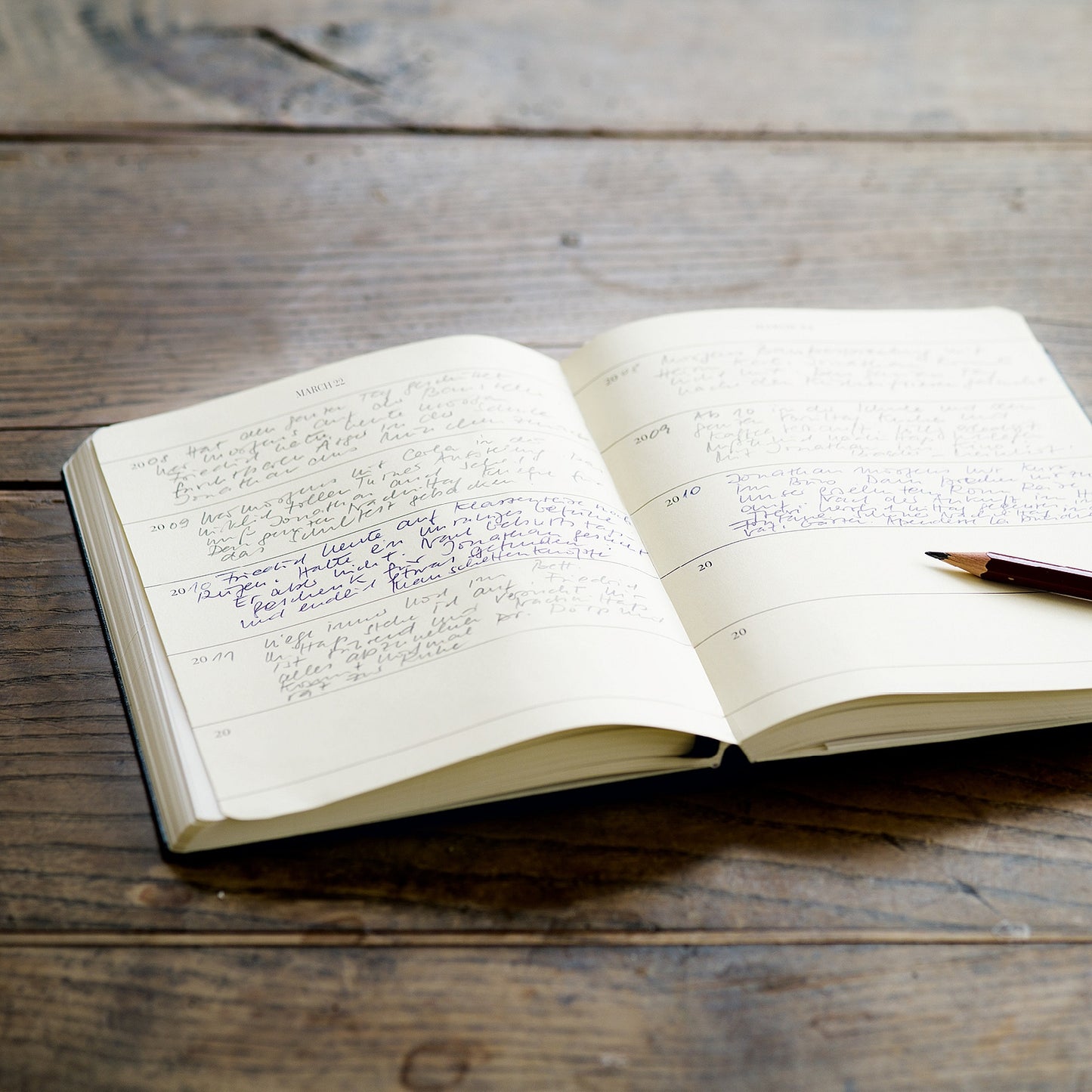Leuchtturm1917 Some Lines A Day A5 中号笔记本黑色
