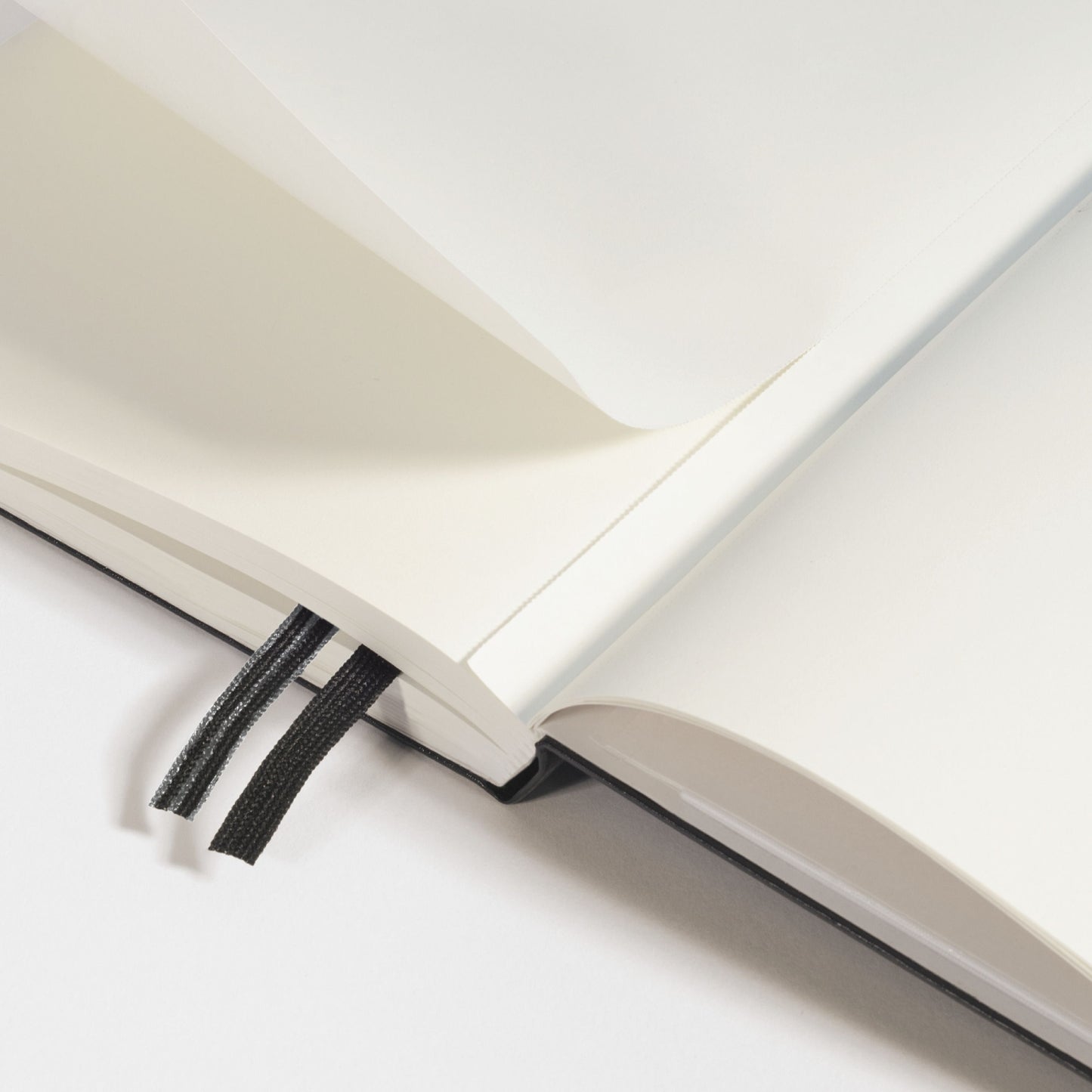 Leuchtturm1917 A5 Medium Hardcover Notebook - Black / Dotted