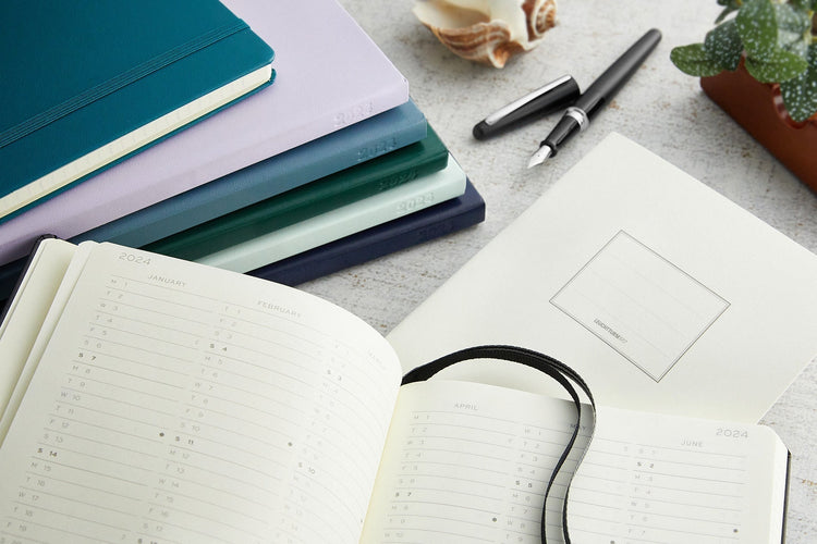 Leuchtturm1917 Weekly Planner & Notebook Medium A5 2024 With Booklet, Rising Sun