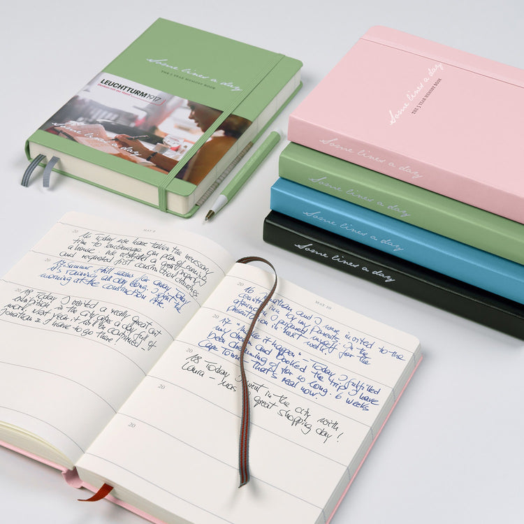 Leuchtturm1917 Some Lines A Day A5中号笔记本粉