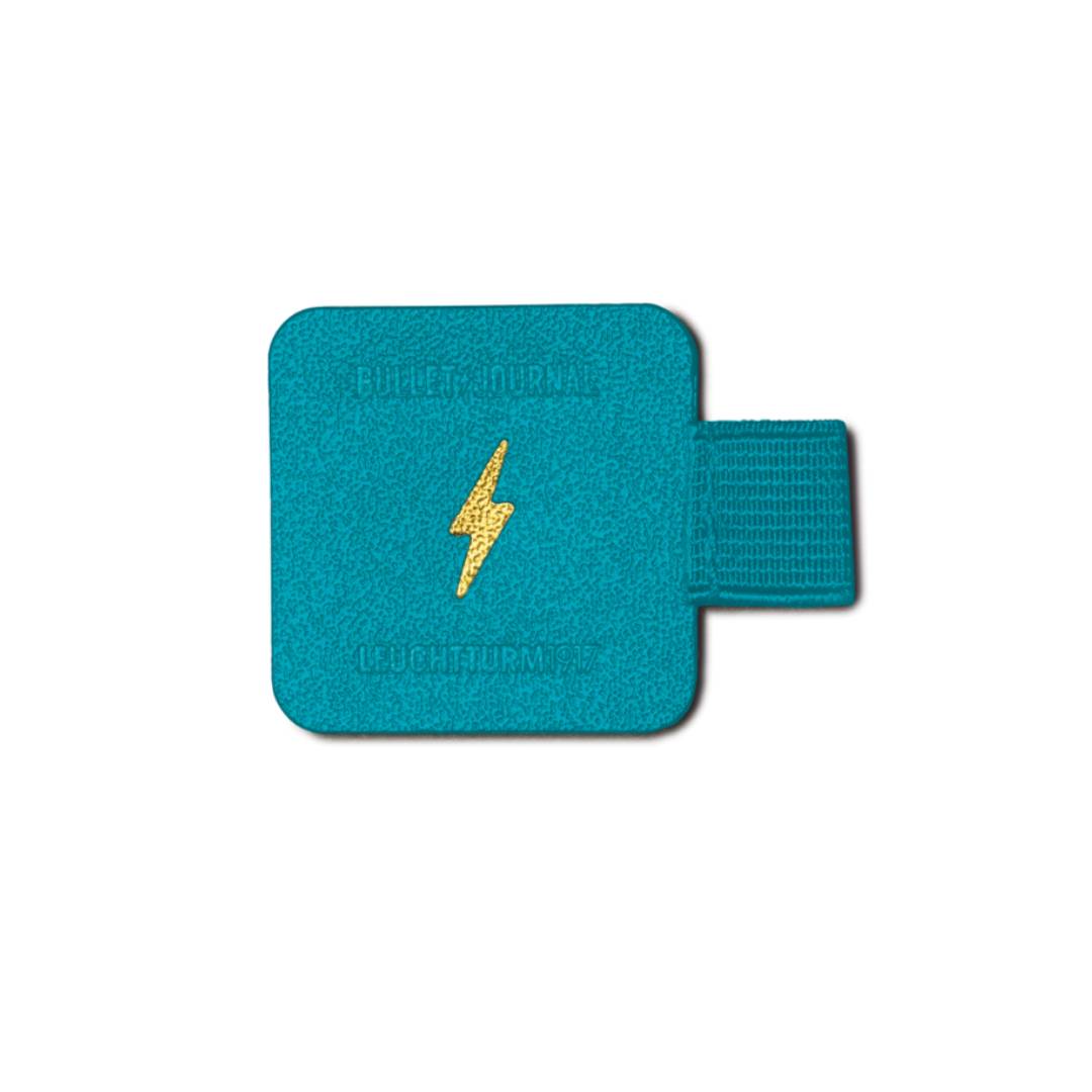 Leuchtturm1917 Bullet Journal Gift Box Turquoise25 – includes notebook, Drehgriffel Nr.1 pen, and pen loop in matching turquoise color.