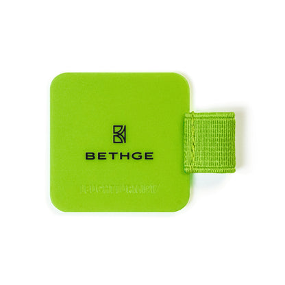 Leuchtturm1917 × Bethge Luminous Edition Pen Loop in neon green with elastic holder.