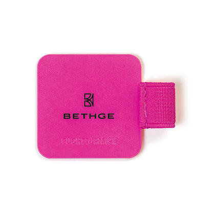 Leuchtturm1917 × Bethge Luminous Edition Pen Loop in neon pink with elastic holder.